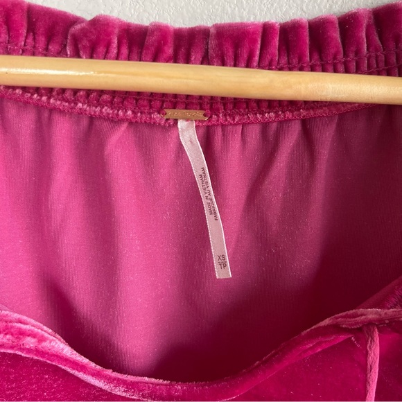 Free People Terese Velvet Top Pink - NWT - Picture 9 of 10
